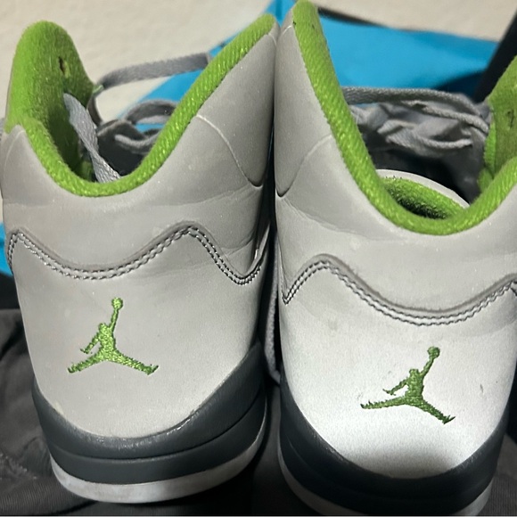 Jordans Retro 5 silver and green in box! - Picture 4 of 5